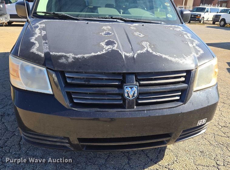 image for item EU3992 2008 Dodge Grand Caravan van