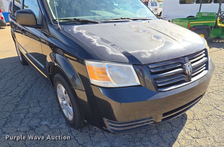 image for item EU3992 2008 Dodge Grand Caravan van