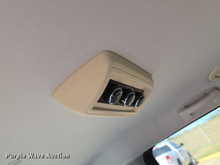 image for item EU3992 2008 Dodge Grand Caravan van