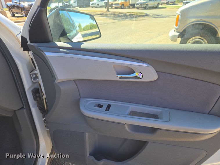 image for item EU3994 2011 Chevrolet Traverse SUV