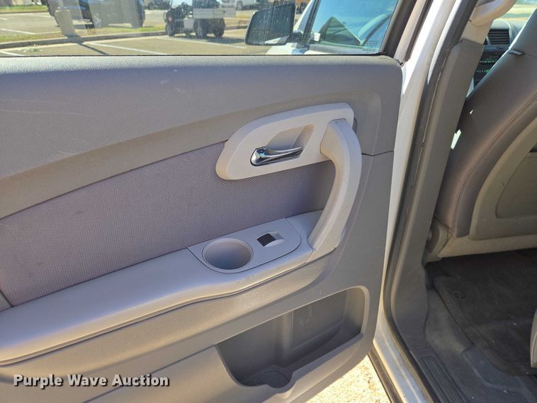 image for item EU3994 2011 Chevrolet Traverse SUV