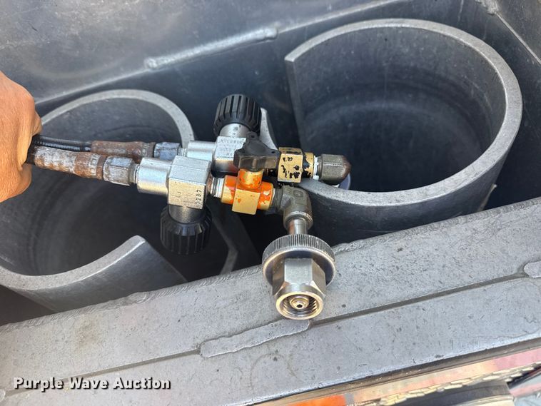 image for item EU4007 1991 Federal Motors  rescue vehicle