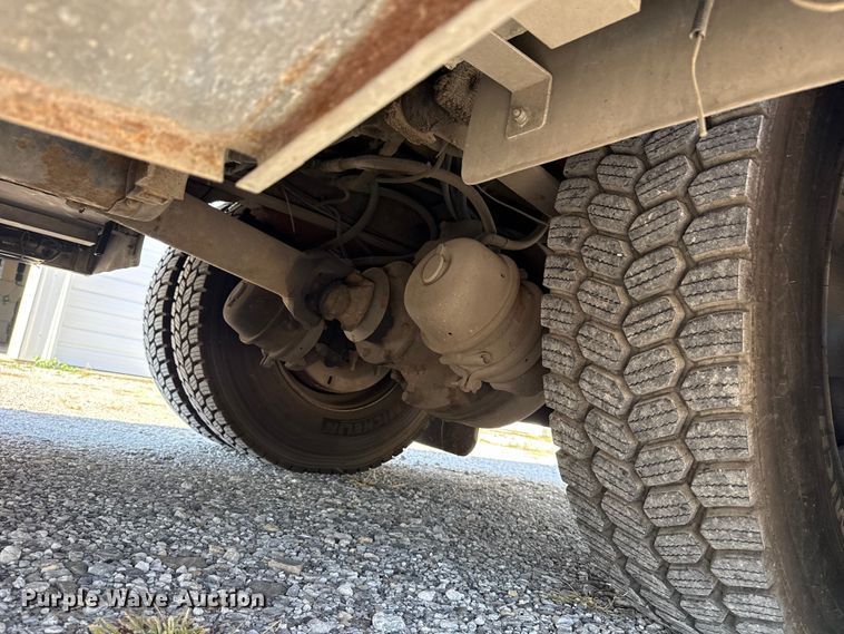 image for item EU4007 1991 Federal Motors  rescue vehicle