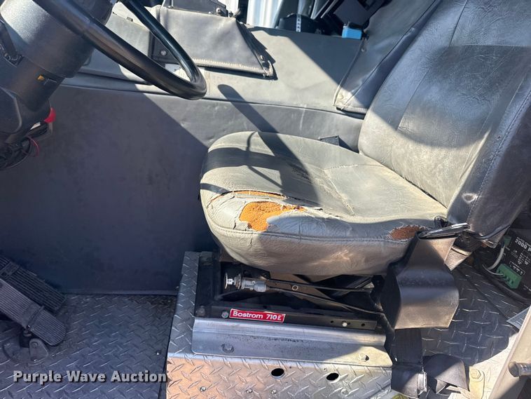 image for item EU4007 1991 Federal Motors  rescue vehicle