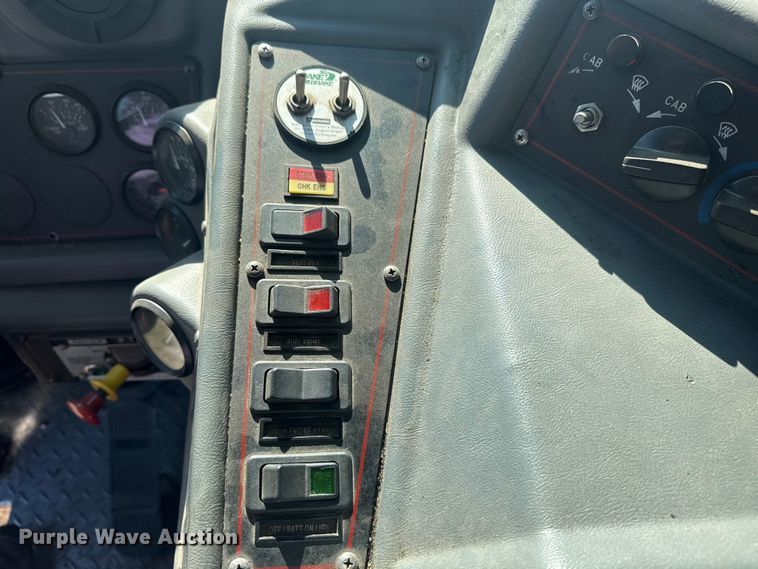 image for item EU4007 1991 Federal Motors  rescue vehicle