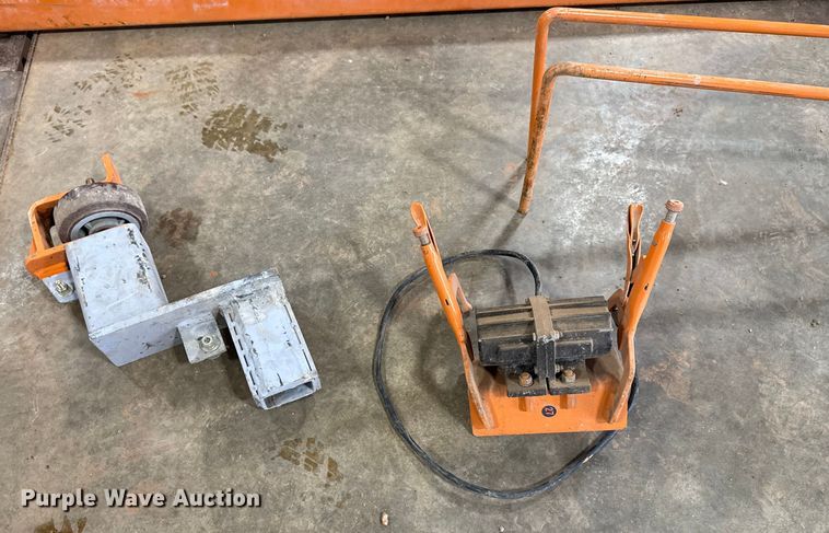 image for item EU5207 Dragon DS24 skid steer concrete screed