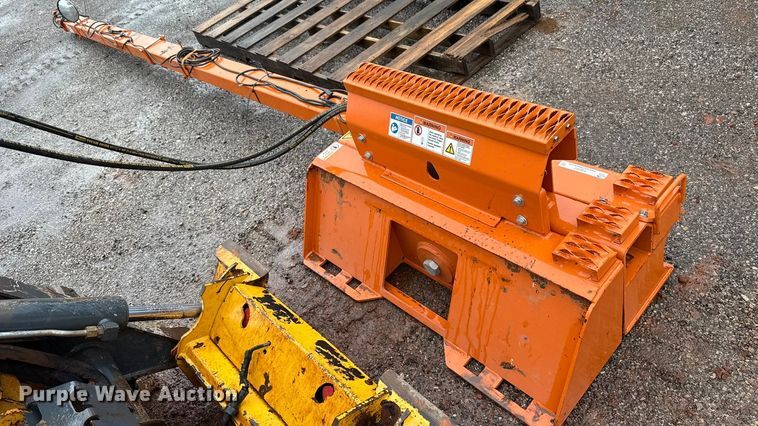 image for item EU5207 Dragon DS24 skid steer concrete screed