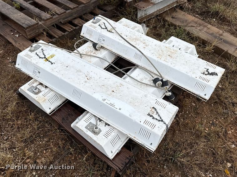 image for item EU5213 (4) Phillips Day-Brite T5 light fixtures