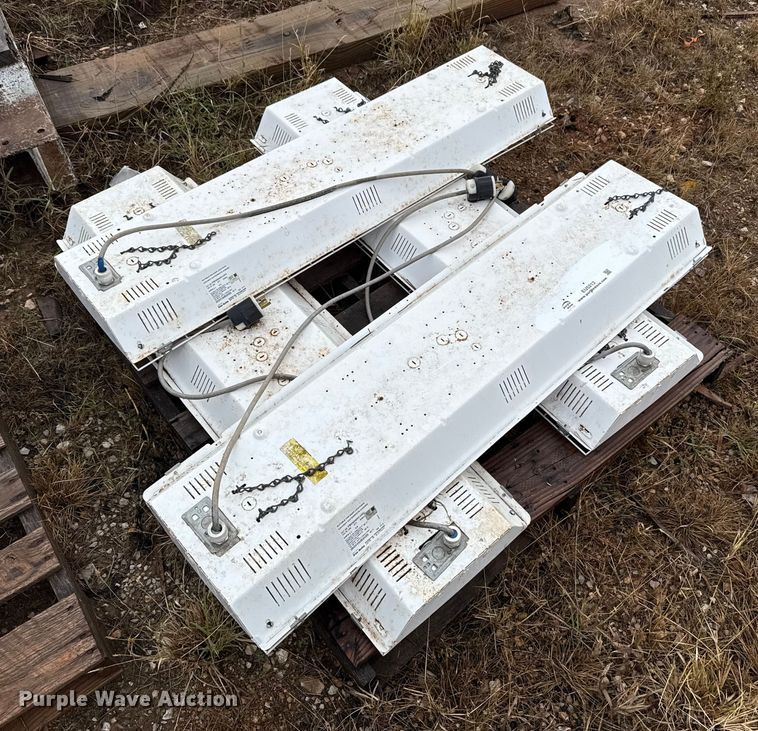 image for item EU5213 (4) Phillips Day-Brite T5 light fixtures