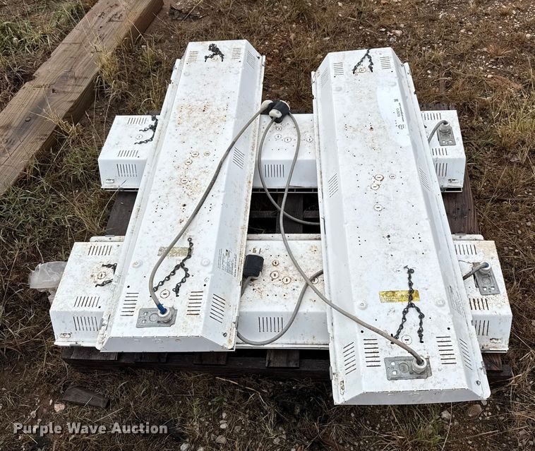 image for item EU5213 (4) Phillips Day-Brite T5 light fixtures