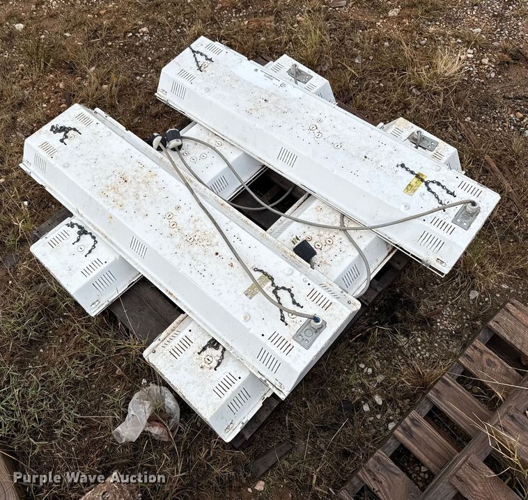 image for item EU5213 (4) Phillips Day-Brite T5 light fixtures