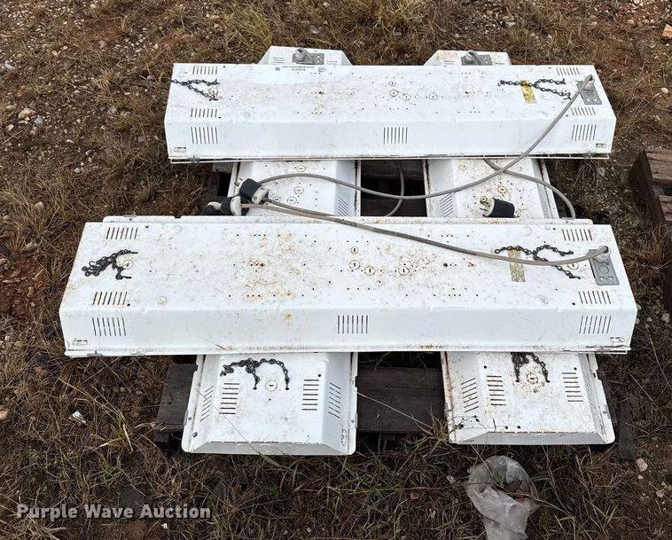 image for item EU5213 (4) Phillips Day-Brite T5 light fixtures