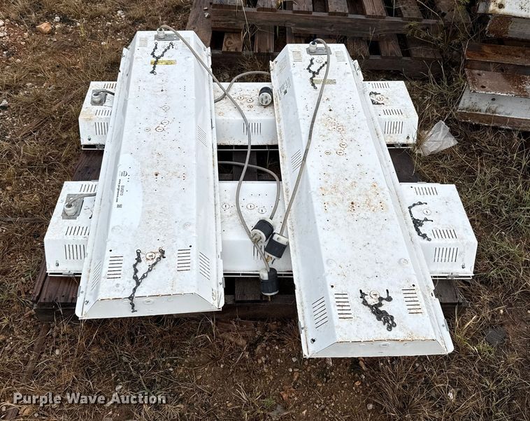 image for item EU5213 (4) Phillips Day-Brite T5 light fixtures