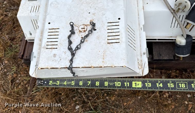 image for item EU5213 (4) Phillips Day-Brite T5 light fixtures