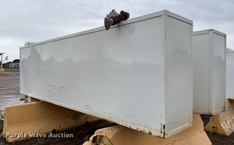 image for item EU5216 Shop built water tank bed