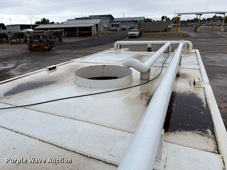 image for item EU5216 Shop built water tank bed