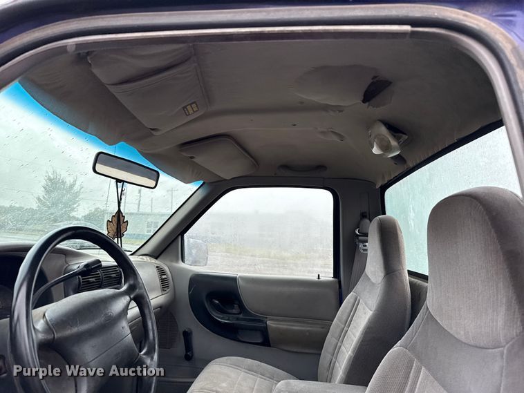 image for item EU5219 1997 Ford Ranger pickup truck