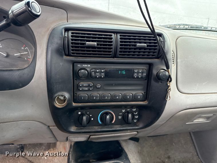 image for item EU5219 1997 Ford Ranger pickup truck