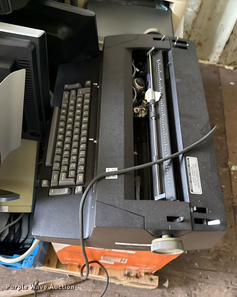 image for item EU5224 Office equipment