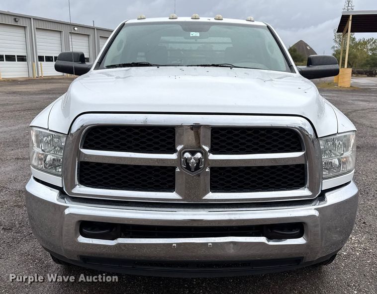 image for item EU5226 2013 Dodge Ram 3500 flatbed pickup truck