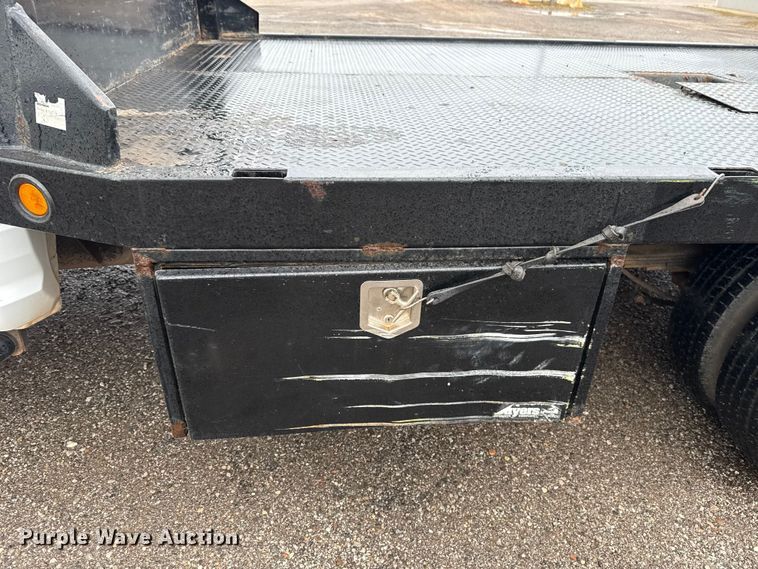 image for item EU5226 2013 Dodge Ram 3500 flatbed pickup truck