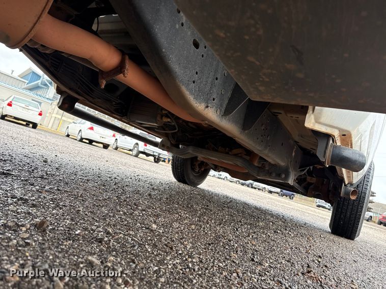 image for item EU5226 2013 Dodge Ram 3500 flatbed pickup truck