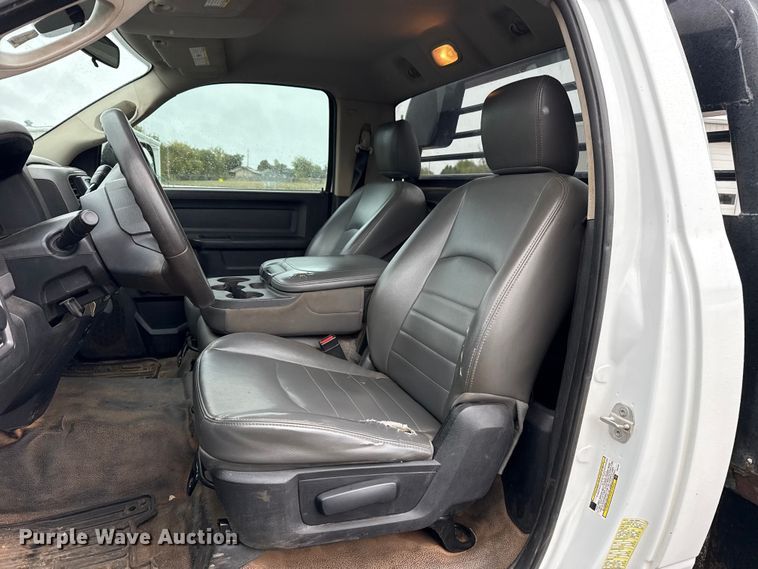 image for item EU5226 2013 Dodge Ram 3500 flatbed pickup truck