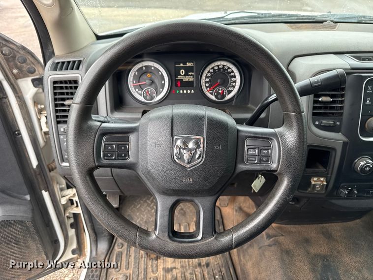 image for item EU5226 2013 Dodge Ram 3500 flatbed pickup truck