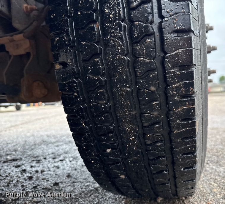 image for item EU5226 2013 Dodge Ram 3500 flatbed pickup truck