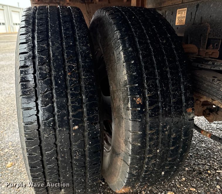 image for item EU5226 2013 Dodge Ram 3500 flatbed pickup truck