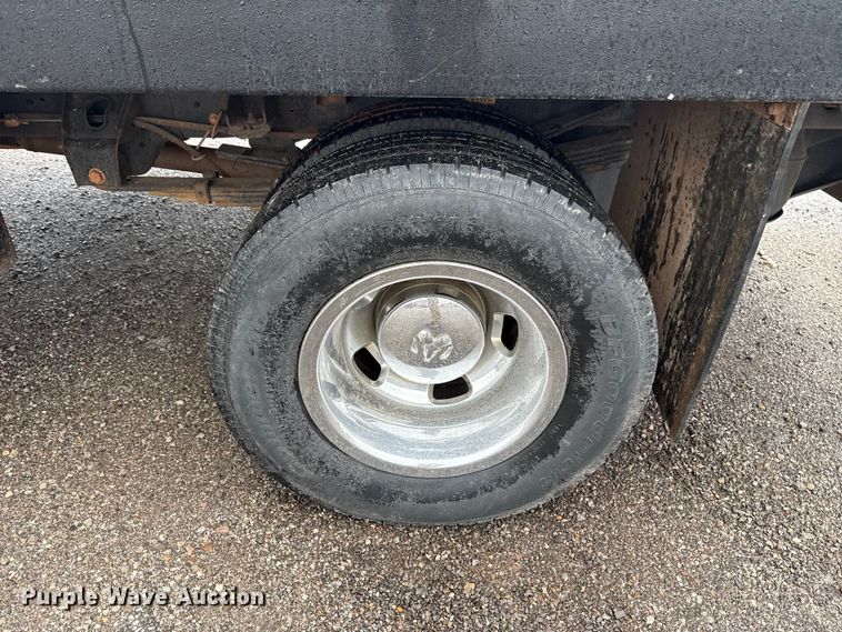 image for item EU5226 2013 Dodge Ram 3500 flatbed pickup truck