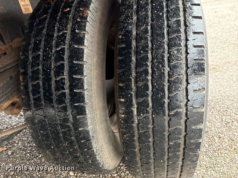 image for item EU5226 2013 Dodge Ram 3500 flatbed pickup truck