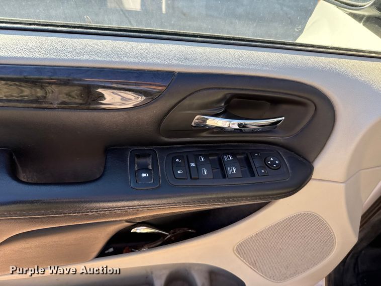 image for item EU5228 2019 Dodge Grand Caravan handicap accessible van