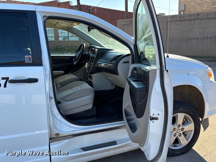 image for item EU5228 2019 Dodge Grand Caravan handicap accessible van