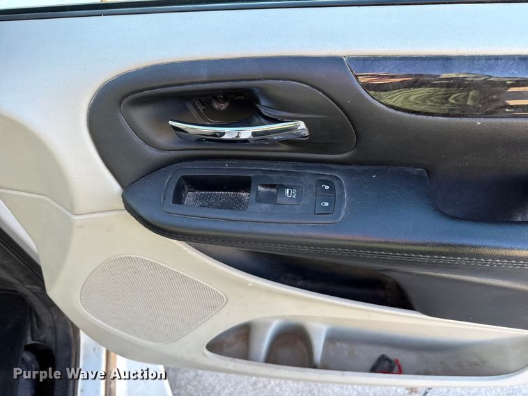 image for item EU5228 2019 Dodge Grand Caravan handicap accessible van