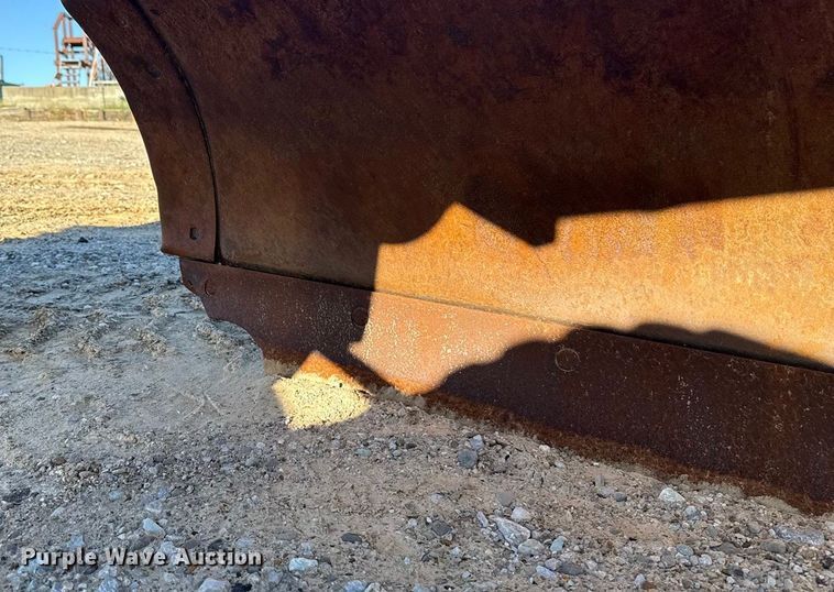 image for item EU5239 2008 John Deere 670D motor grader