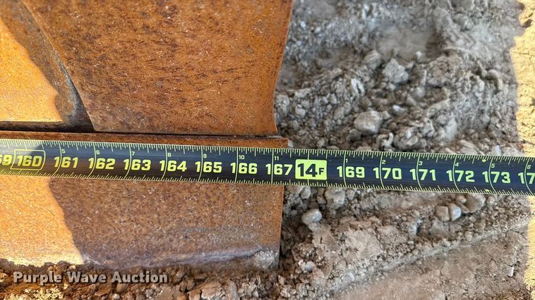 image for item EU5239 2008 John Deere 670D motor grader