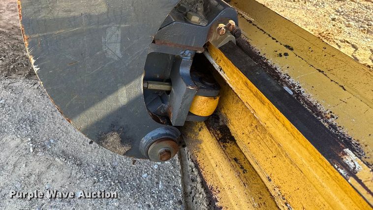 image for item EU5239 2008 John Deere 670D motor grader