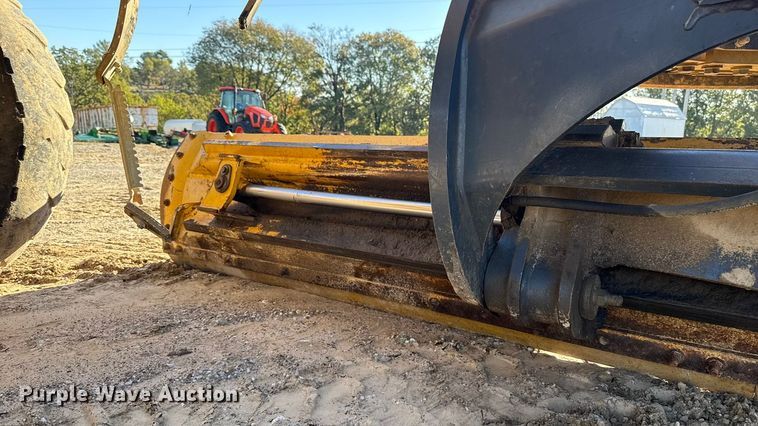 image for item EU5239 2008 John Deere 670D motor grader