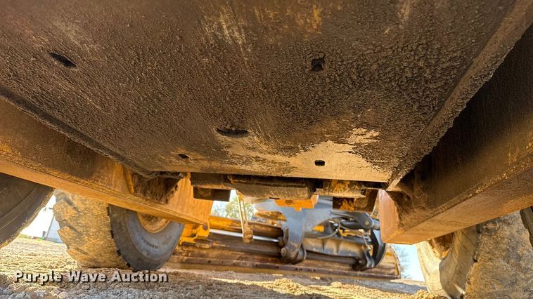 image for item EU5239 2008 John Deere 670D motor grader