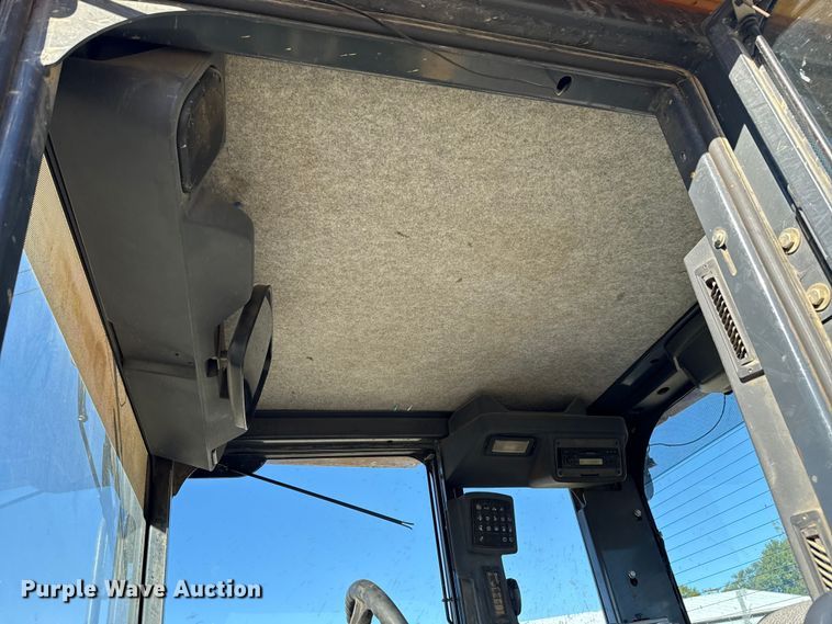 image for item EU5239 2008 John Deere 670D motor grader