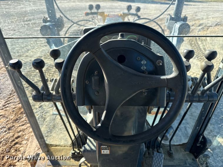 image for item EU5239 2008 John Deere 670D motor grader