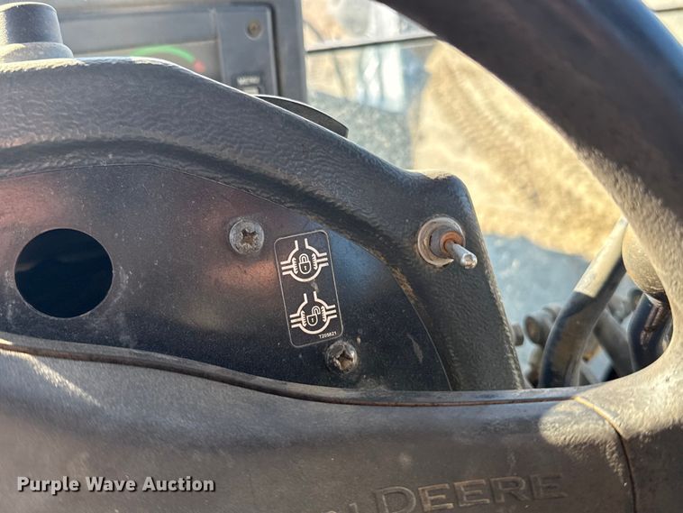 image for item EU5239 2008 John Deere 670D motor grader