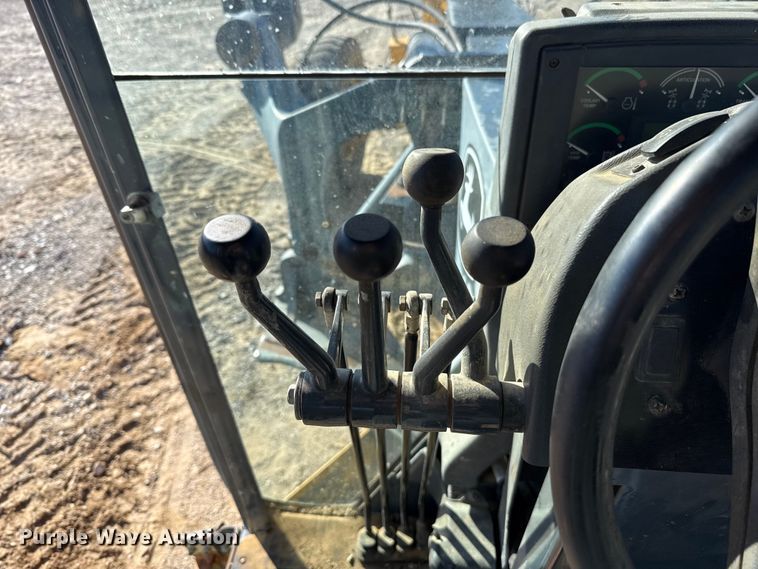 image for item EU5239 2008 John Deere 670D motor grader