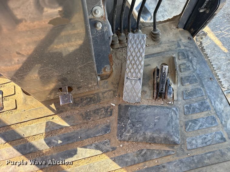 image for item EU5239 2008 John Deere 670D motor grader