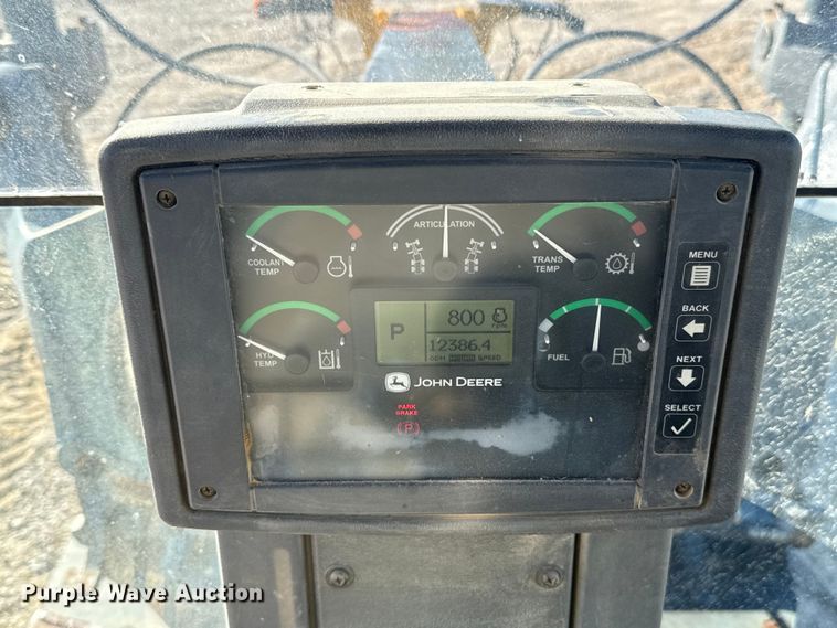 image for item EU5239 2008 John Deere 670D motor grader