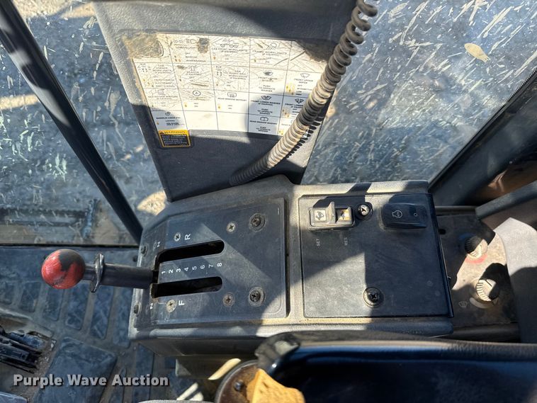 image for item EU5239 2008 John Deere 670D motor grader