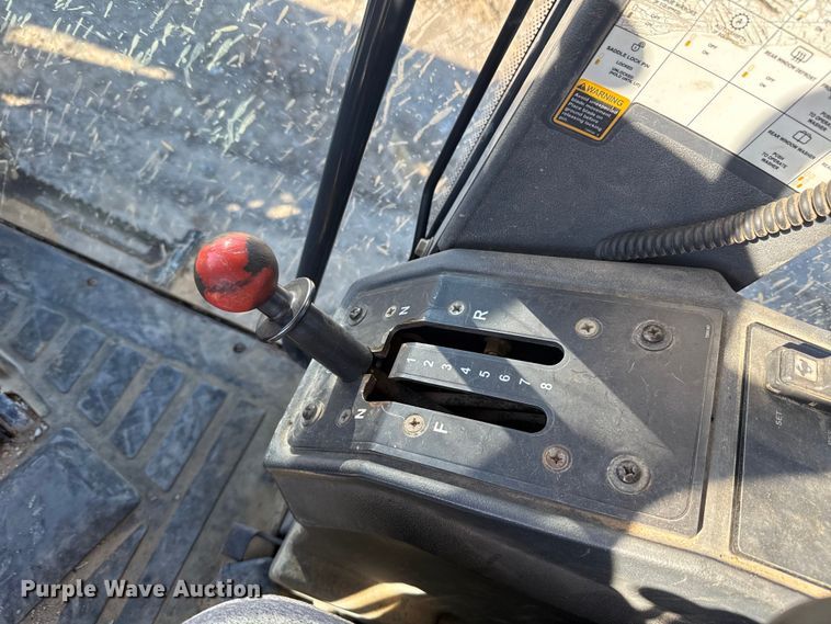 image for item EU5239 2008 John Deere 670D motor grader