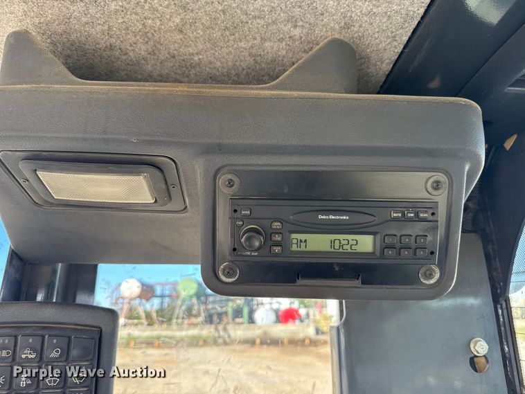 image for item EU5239 2008 John Deere 670D motor grader