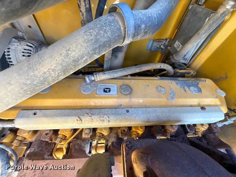 image for item EU5239 2008 John Deere 670D motor grader